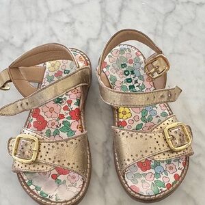 Sz 9 Boden Metallic Gold Floral-Print Kids Sandals
